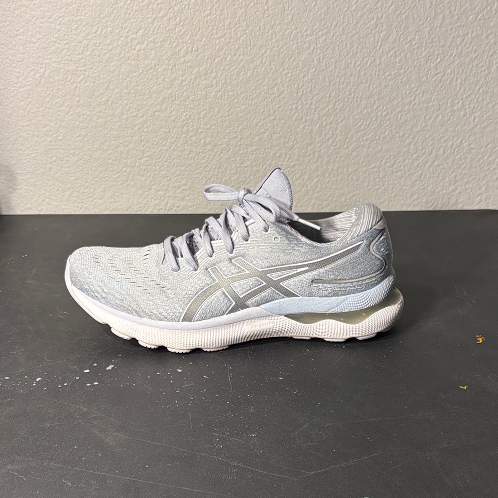 Asics Women's Light Gray Athletic Shoes